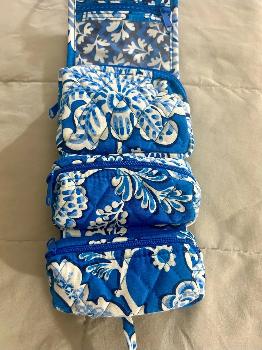 Vera Bradley Blue & White Floral Quilted Jewelry/Cosmetic Organizer Travel Pouch
